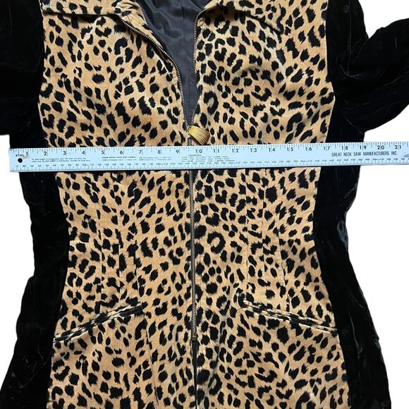 VINTAGE 80s Caché Flared Bratty Leopard Print Velvet Coat Flip Cuff Size 10 - Picture 3 of 8